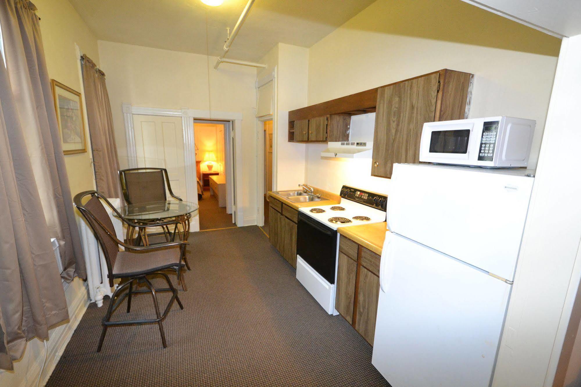 Perfect Stay Inn & Suites Blair Exterior foto
