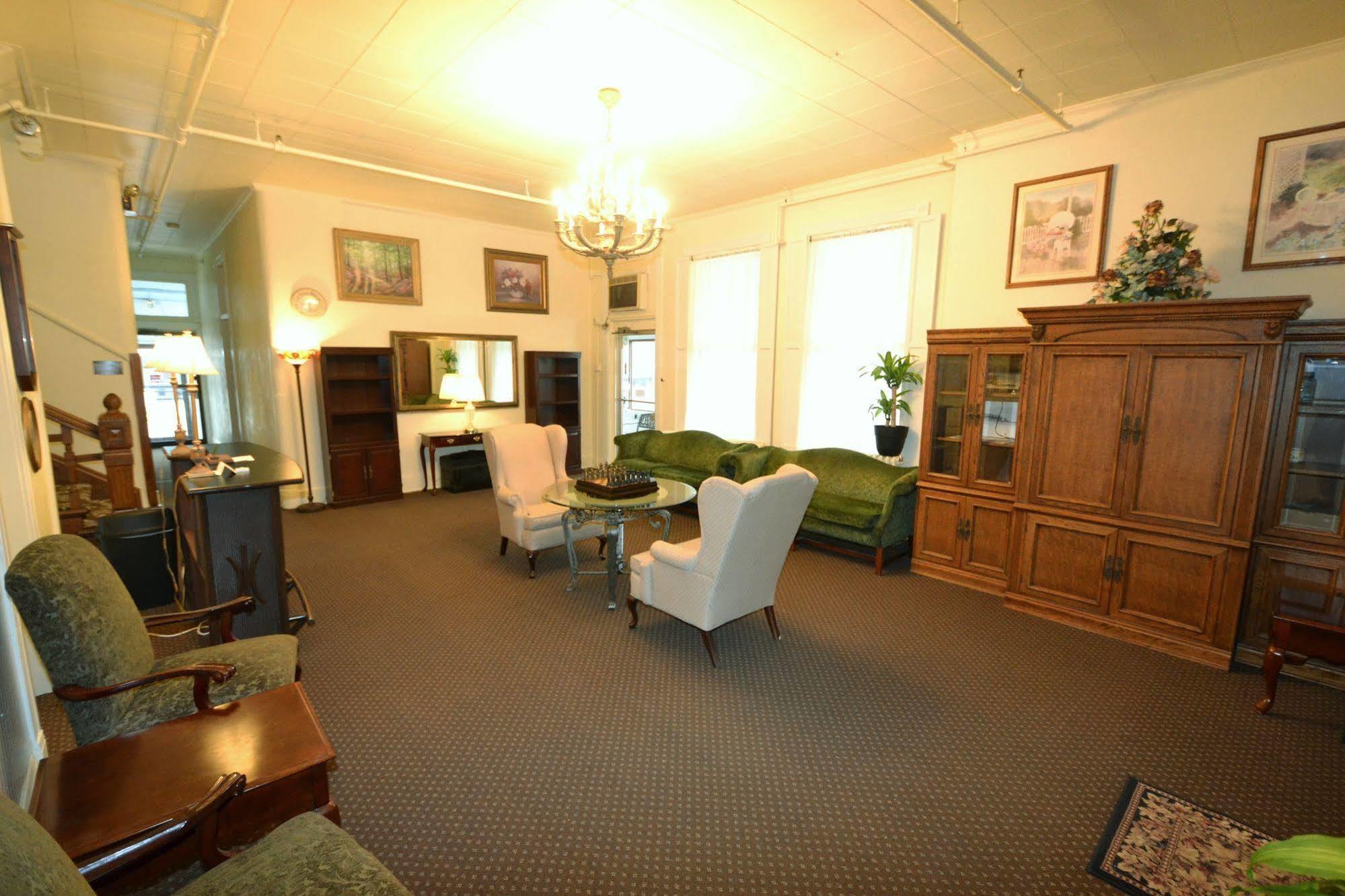 Perfect Stay Inn & Suites Blair Exterior foto